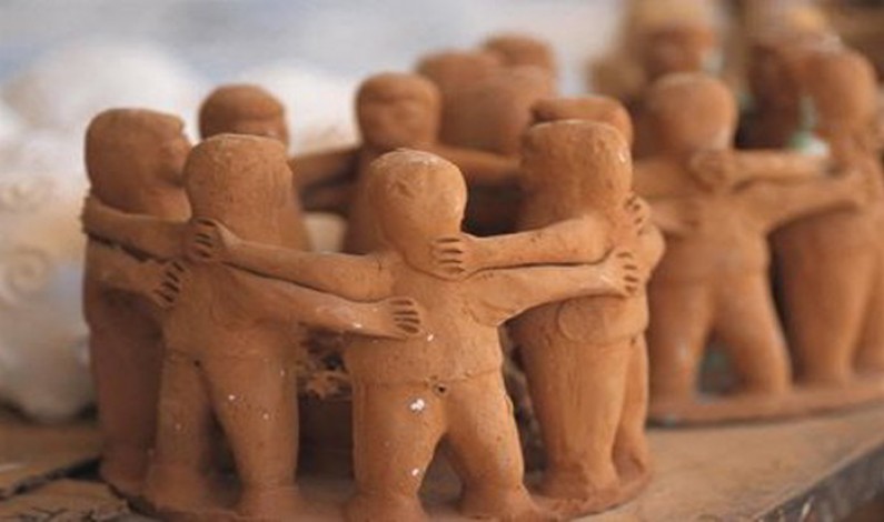 La sociedad civil es indispensable para la construcción política La sociedad civil es indispensable para la construcción política