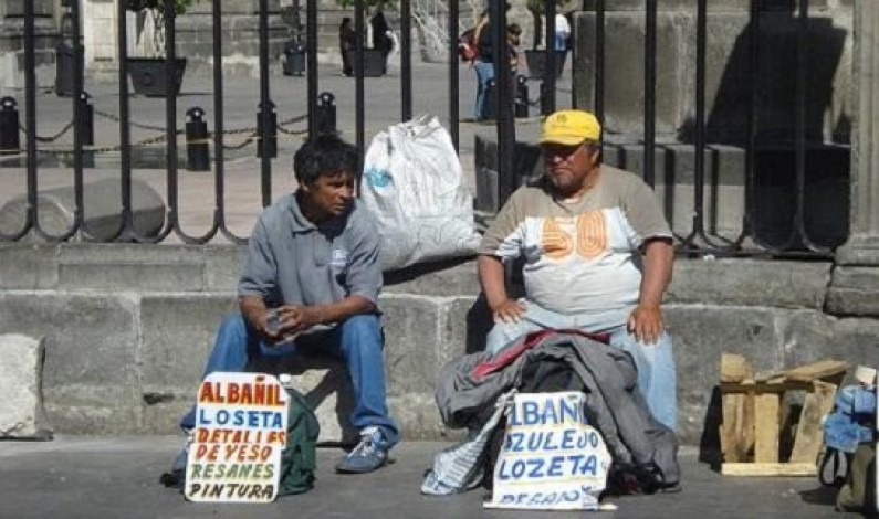 Informe CEPAL Panorama Social en América Latina 2016: Una lectura complementaria y crítica Informe CEPAL Panorama Social en América Latina 2016: Una lectura complementaria y crítica