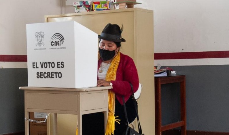 Las elecciones ecuatorianas y el blindaje del “establishment”